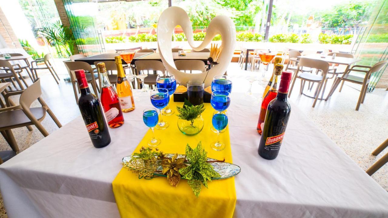Hotel Portobahia Santa Marta Rodadero ภายนอก รูปภาพ
