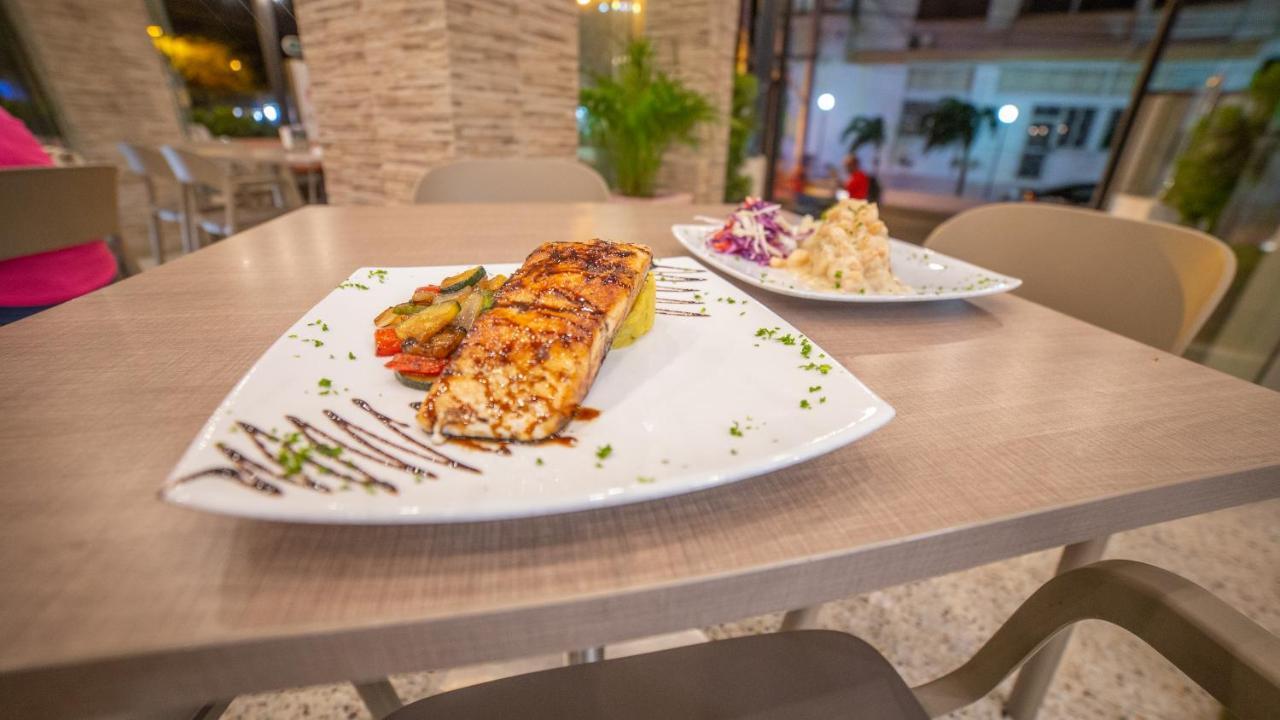 Hotel Portobahia Santa Marta Rodadero ภายนอก รูปภาพ